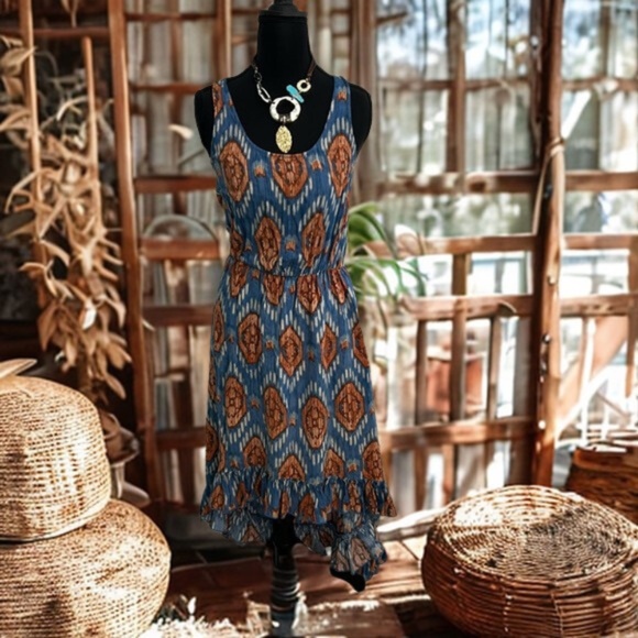 Kirra Dresses & Skirts - Kirra Vibrant Summer dress.